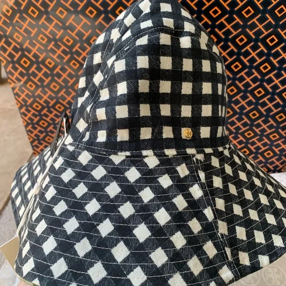 Tory Burch | Accessories | Tory Burch Printed Bucket Hat  display picture 3